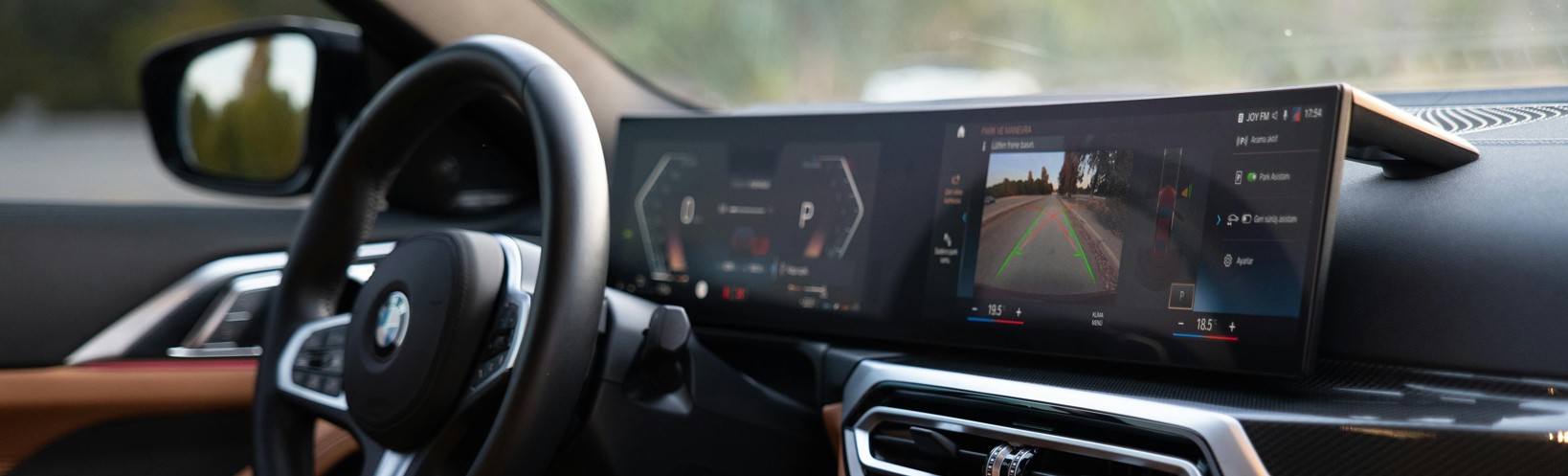 Kamery cofania: Praktyczne narzędzie zwiększające bezpieczeństwo na drodze