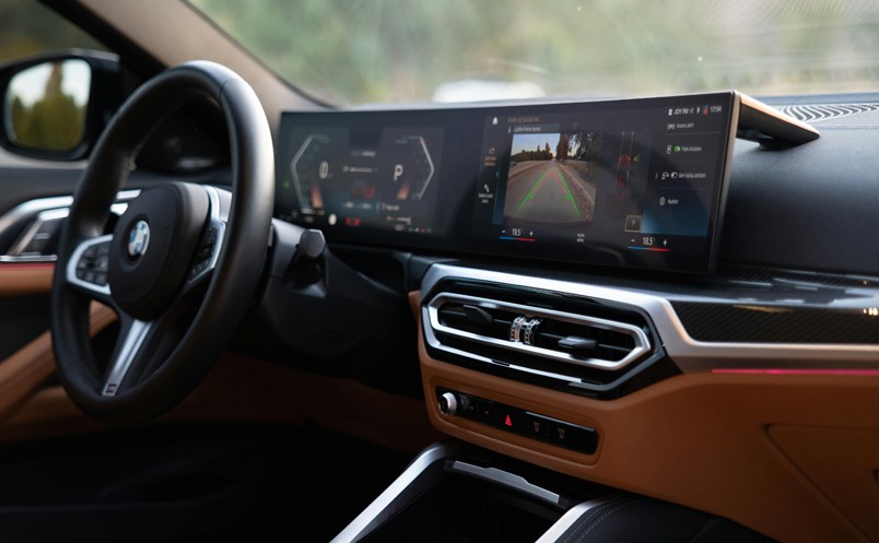 Kamery cofania: Praktyczne narzędzie zwiększające bezpieczeństwo na drodze